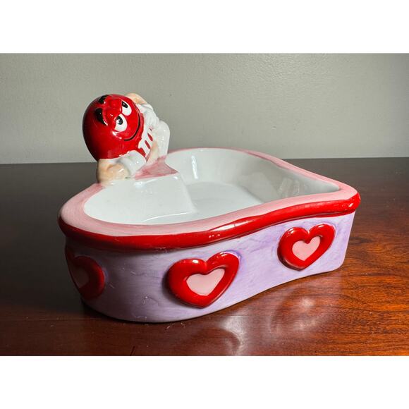 2001 Galerie Ceramic M&M Red on a Heart Shaped Candy Dish Red Purple Pink - Picture 3 of 9